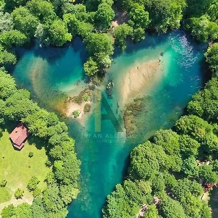 Wooden House Ripac 펜션 *